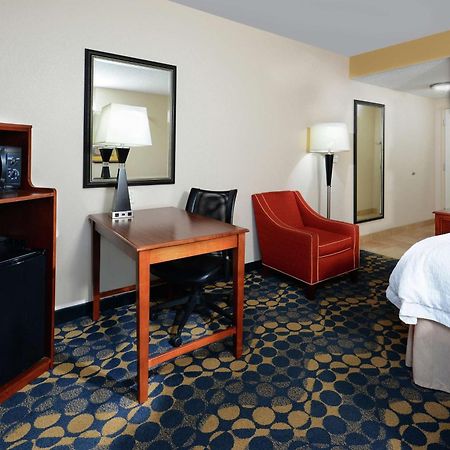Hampton Inn & Suites Huntersville Ngoại thất bức ảnh