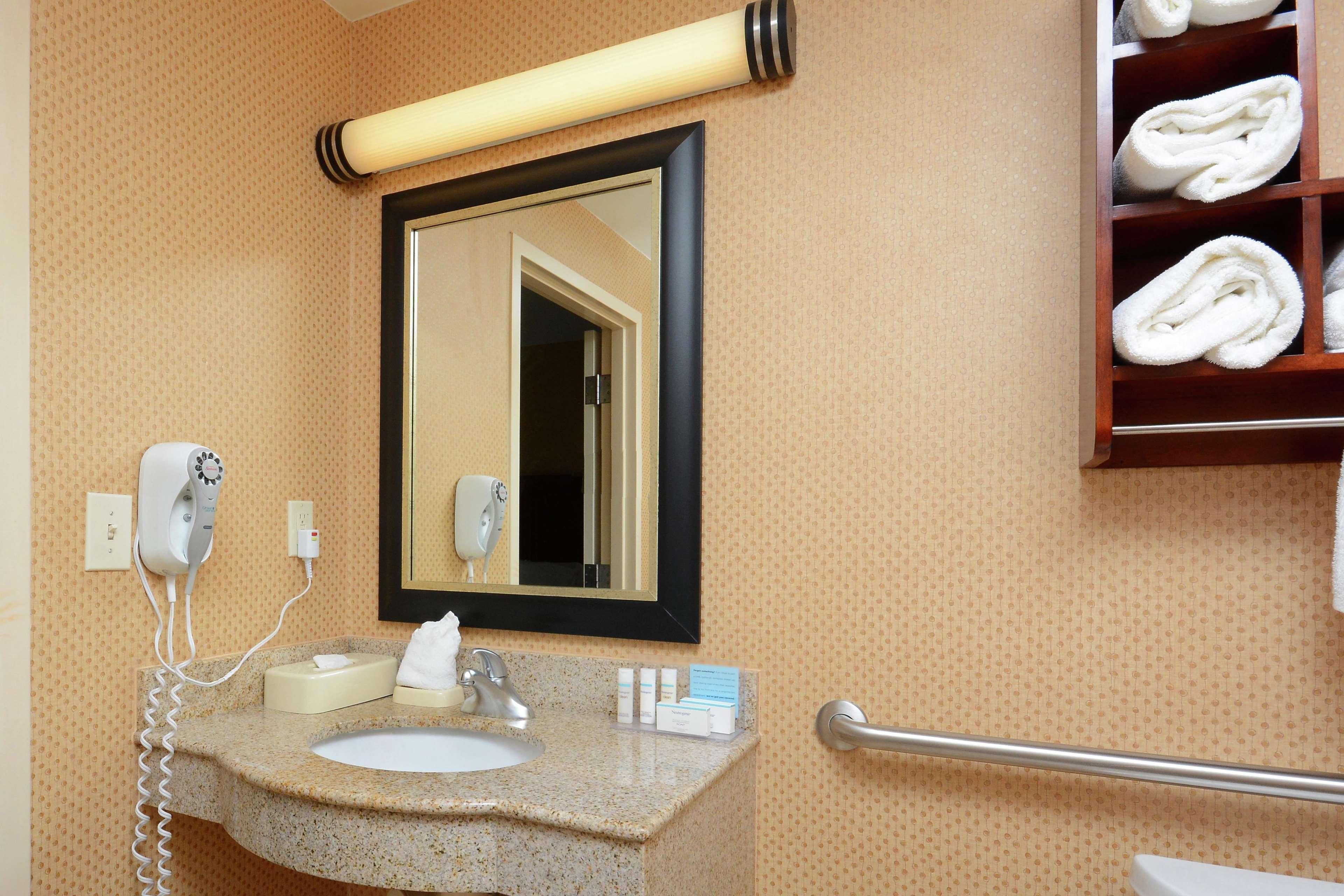 Hampton Inn & Suites Huntersville Ngoại thất bức ảnh